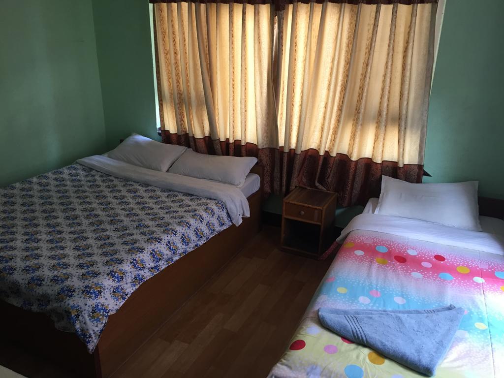Hotel Family Peace House, Kathmandu Zimmer foto